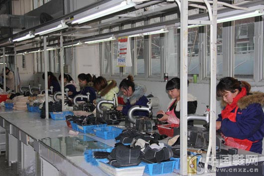 ����Ь���