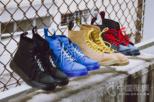 ���� OFF-WHITE x Dr. Martens ����ϵ�����