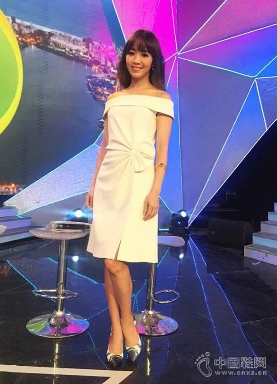 ̨��Ů��������᯴��ű�������Ь