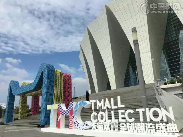 �ڵ������Ӫ�����򣬰�����è���Գ�һ��