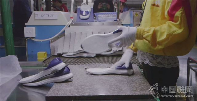 �˶�ЬƷ�Ʒ׷׶������ѵ�������ҵ�ع�������