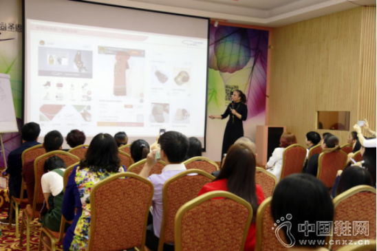 ʥ����ŮЬ2017������Ʒ������ʢ���ٿ�