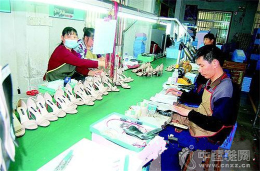 �ݶ�ЬƷ���飬2018��׿��ڼ��ſڸ㶨