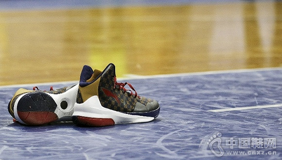 �׽�������볡