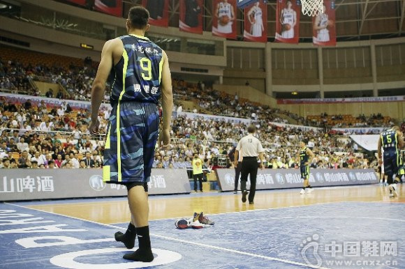 �׽�������볡