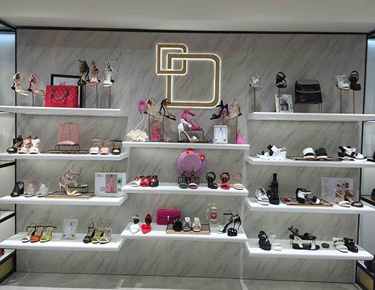 ����ū����