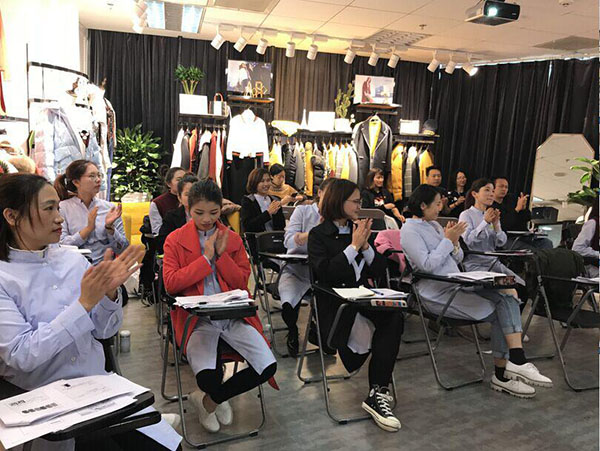 ����ū����