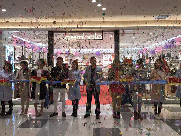 ����ū����