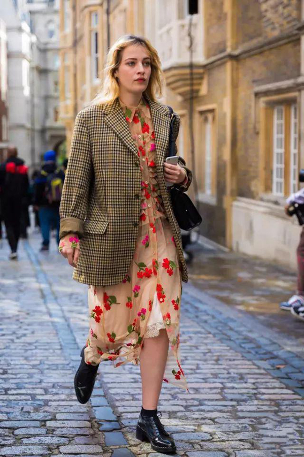 ����ū����