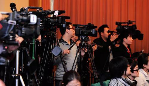 ����ū��ŮЬ