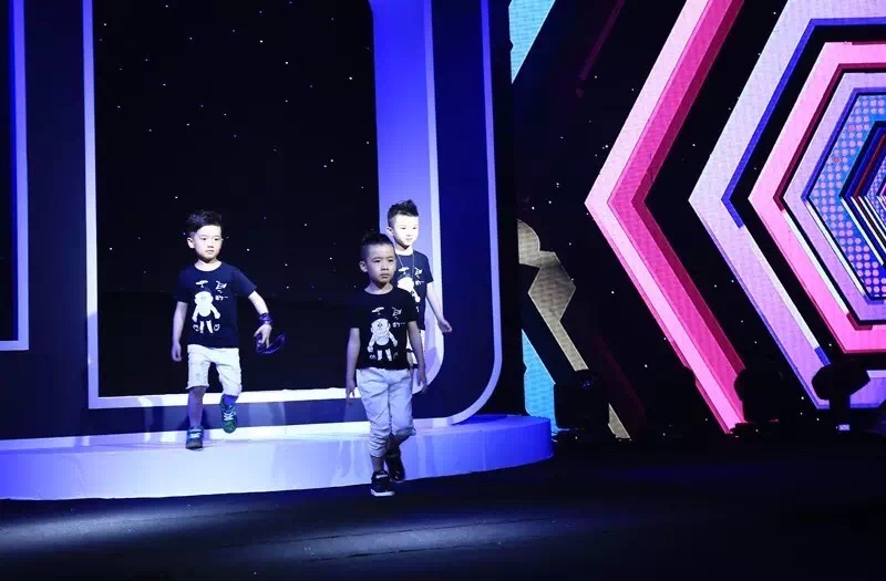 2.8�۳���ֱ��������A��ͯЬѰ������̣�