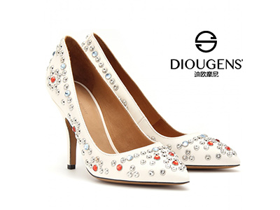 ��ŷĦ�ᡪ������Ʒ��Ьҵ�ۿۺ�ĸ