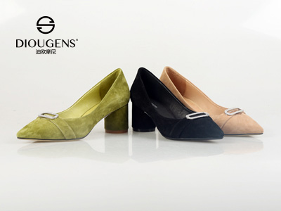 ���˵�ŷĦ��Ʒ��ŮЬ Я�ֹ�Ӯ�߳���������