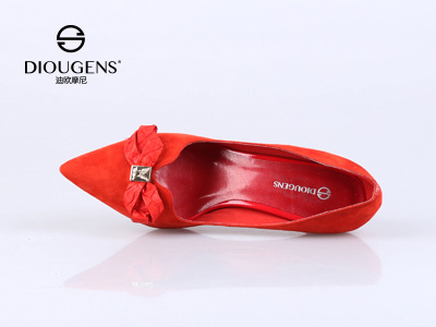 ���ݵ�ŷĦ��Ʒ��Ь ��ӱʱ�к�ѡ��