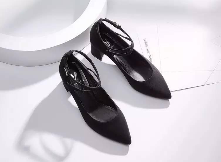 �е��߸�ЬƷ�ƣ���ŷĦ����ŮЬ�г��еĵ��һ���