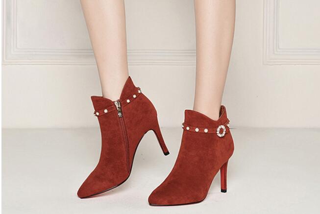 ��ŷĦ��ŮЬ�г�ǰ����� ��ҵ���˺���Ŀ