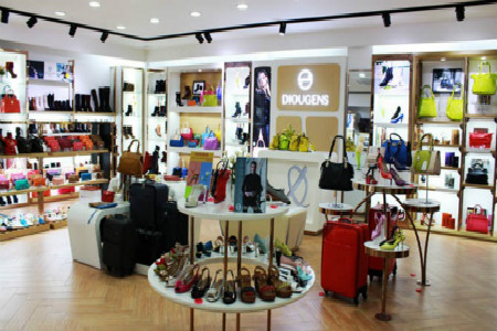 ������ҵ����û������ʲô��?��ŷĦ���ʱ��ŮЬƷ������Ь���г�