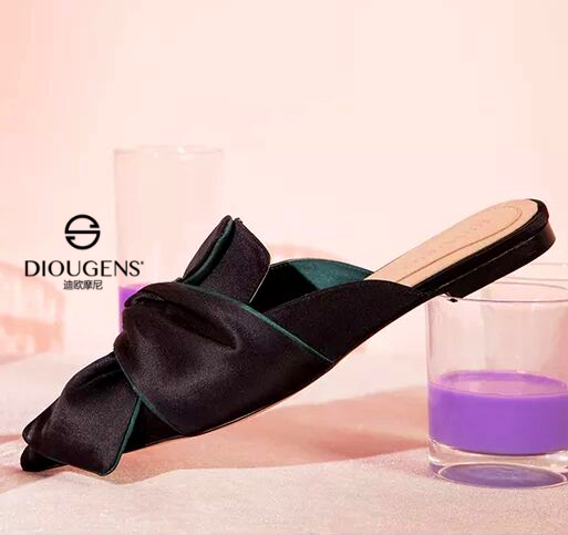 ����ŮЬ�����г����ˣ���ŷĦ��ŮЬƷ��������ٻر�!