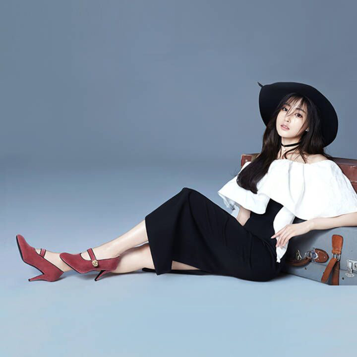 ����ʱ��ŮЬƷ�ƴ����ļҺ�?��ŷĦ��Ʒ�Ʒ�չѸ��!