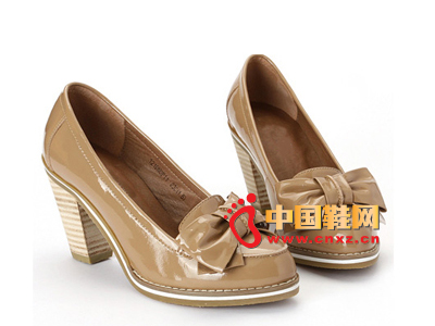 �������¿�ŮЬ���� ʱ�о������ɫ���������Ƹ߸�Ů��Ь