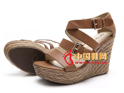 �������¿�ŮЬ���� ʱ�о������ɫϵ�ۺ�����߸�Ů��Ь