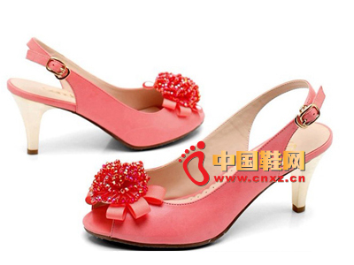 �������¿�ŮЬ���� ʱ���Һ�ɫ�黨ϵ���и�Ů��Ь