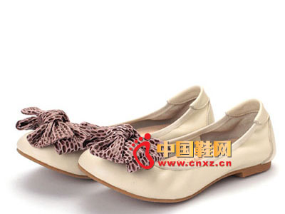 �������¿�ŮЬ���� ʱ�о������ɫ��˿������ƽ��Ů��Ь