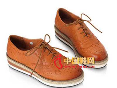 �������¿�ŮЬ���� ʱ�о������ɫϵ���ο�����ŮƤЬ