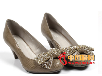 �������¿�ŮЬ���� ʱ�о������˿�������и�Ů��Ь