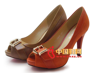 ����2013�����¿�ŮЬ���� ʱ�аٴ���������۸߸�Ů��Ь