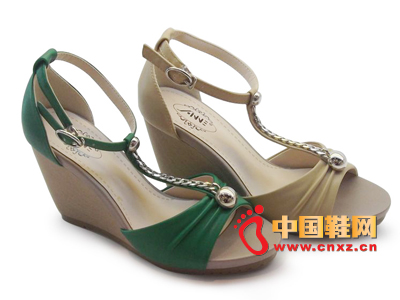 ����2013�����¿�ŮЬ���� ʱ�аٴ������ϵ���¸�Ů��Ь