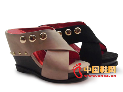 ����2013�����¿�ŮЬ���� ʱ�аٴ�����ۺ���¸�Ů��Ь