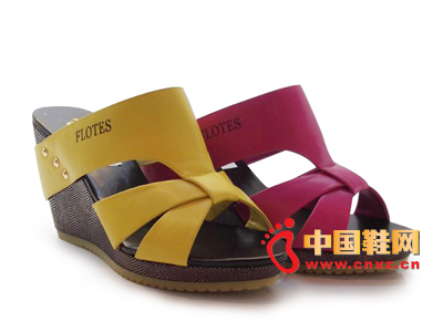 ����2013�����¿�ŮЬ���� ʱ�м���ˮ̨���¸�Ů����