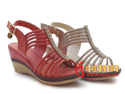 ����2013�����¿�ŮЬ���� ����ʱ������ϵ�۰ٴ��¸�Ů��Ь