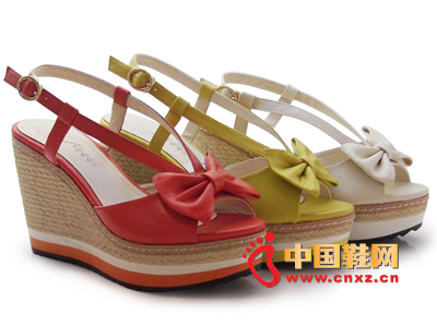 ����2013�����¿�ŮЬ���� ʱ����Ů�������ϵ�۰ٴ����¸�Ů��Ь