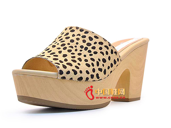 �����̻�ɫ���ƴָ��ļ��ر�Ůʿ����C0253-1