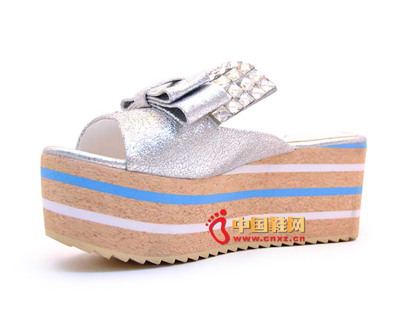 ����������ɫ�����������Ůʿ����L13001C0285-3