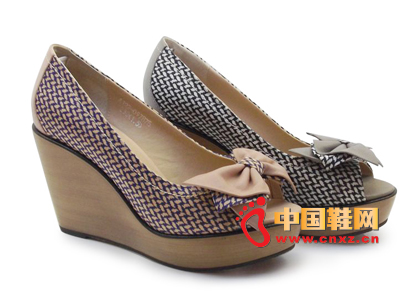 ����2013�����¿�ŮЬ���� ʱ�аٴ�������������¸�Ů��Ь