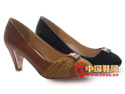 ����2013�����¿�ŮЬ���� ʱ�аٴ�����ۼ�ͷ�и�Ů��Ь