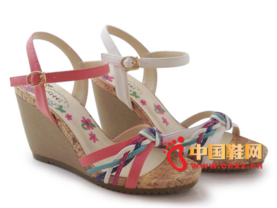 ����2013�����¿�ŮЬ���� ʱ�в������Ƿ��¸�Ů��Ь