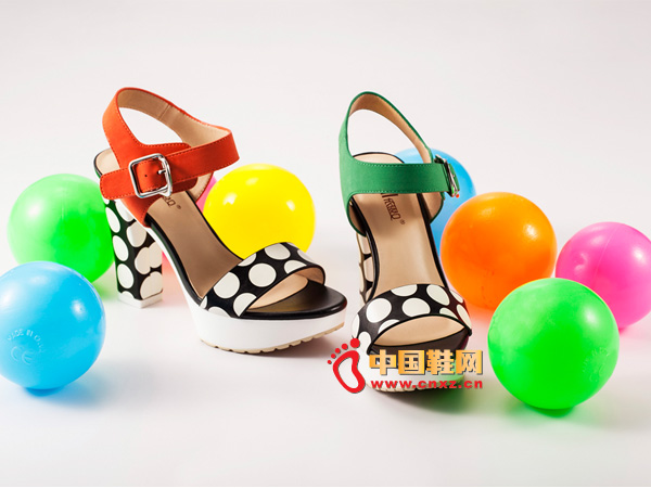 ��˼QŮЬ�ָ�ϵ�����ʳ�ɫ�ļ���Ь13164113