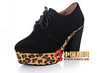 �＾ʱ��ŮЬ���¿�ʱ�б��Ʒ�ˮ̨��ɫϵ���߸�ŮЬ