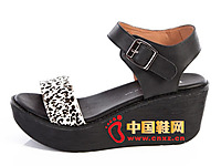 �ļ�ʱ��ŮЬ���¿�ʱ�����к�ɫϵ�ۺ���¸�Ů��Ь