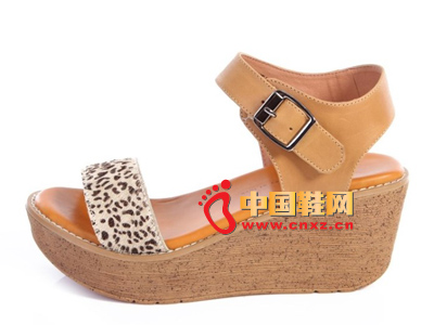 �ļ�ʱ��ŮЬ���¿�ʱ�����п���ɫϵ�ۺ���¸�Ů��Ь