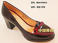 �����ζ�2013���Ŀ�ʱ��ŮЬ����  ��ˮ̨�ָ��и�Ů��ЬM3A01048012