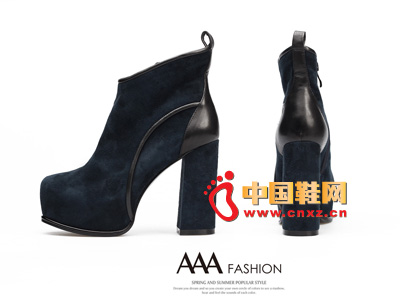 AAA��ɫʱ�з�ˮ̨�������߸���ͲŮѥ