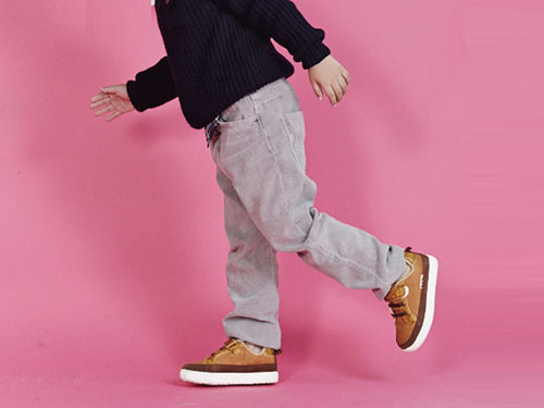 �ļ��ܿ���ɫħ������ͯ����Ь�¿�����