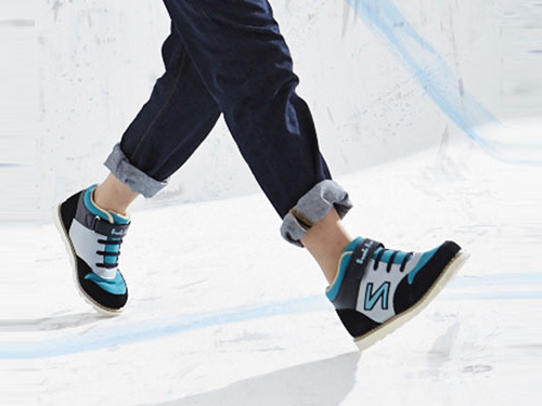 �ļ�����ɫϵ�������˶�Ь�¿�����