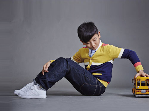 �ļ��ܴ���ɫħ����Ůͯ�����˶�Ь�¿�����