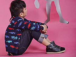 �ļ��ܺ�ɫħ������ͯ����ƤЬ�¿�����